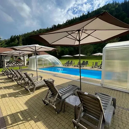 Tsarynka Eco Complex スラブスク