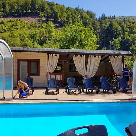 Tsarynka Eco Complex ホリデーパーク スラブスク