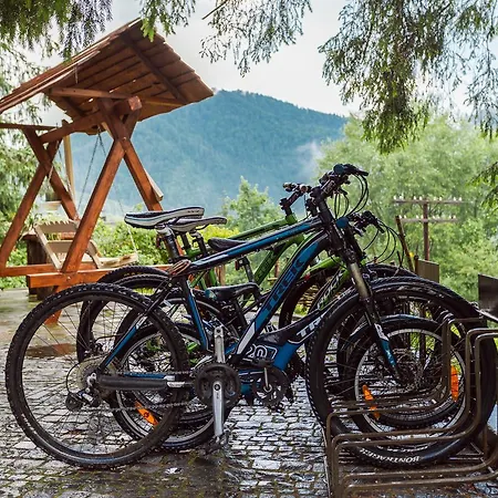 Tsarynka Eco Complex ホリデーパーク スラブスク