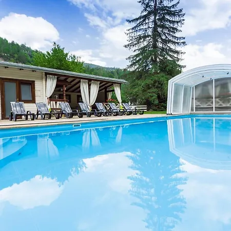 ホリデーパーク Tsarynka Eco Complex スラブスク